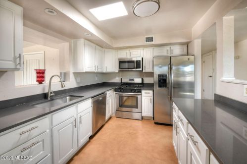 850 Fordham Dr, Tucson, AZ 85710-8759