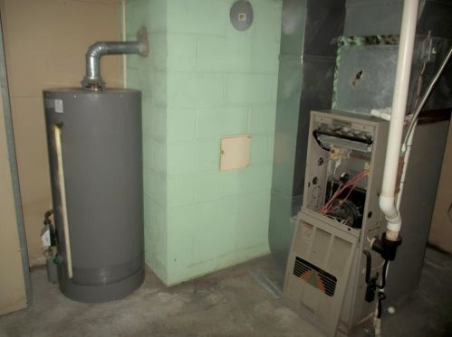 140 Magnolia St, Whitaker PA  15120-2439 exterior