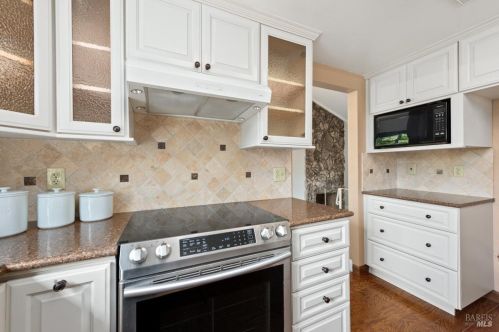 527 San Juan St, Santa Rosa CA  95409-2802 exterior