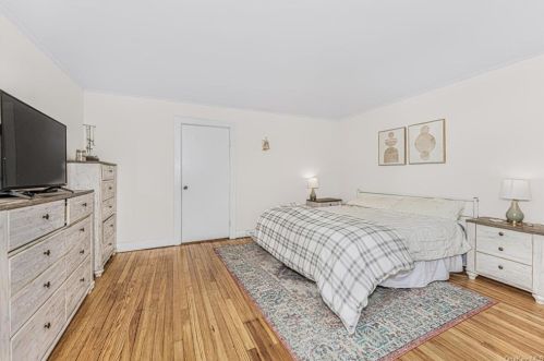 4 Wallace Pl, White Plains NY  10606-3211 exterior