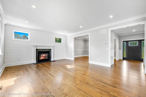 747 Sycamore Ave, Tinton Falls NJ 07724-3237 exterior