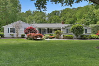 145 Kingfisher Dr, Middletown, NJ 07748-2935