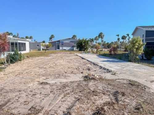 11391 Bayside Blvd, Fort Myers Beach, FL 33931-3148