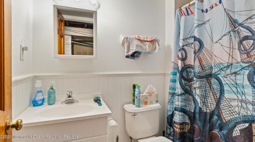 3722 River Rd, Point Pleasant Beach NJ  08742-2051 exterior