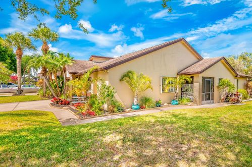 198 Meander Cir, West Palm Beach, FL 33411-2981