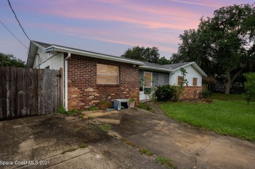 507 Poinsettia Ave, Titusville, FL 32796-3724