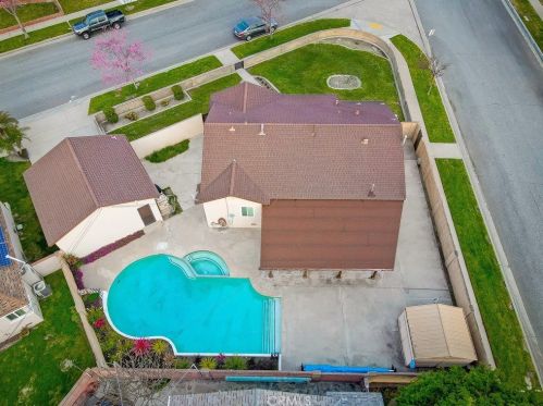 5207 Stevely Ave, Lakewood CA  90713-2114 exterior