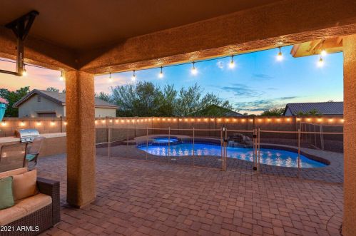 4913 Carpenter Dr, Phoenix, AZ 85087-3000