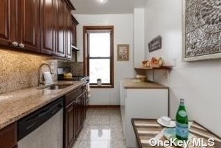 8603 102nd St, Jamaica, NY 11418-1540