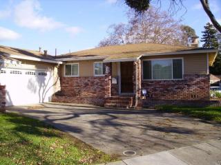 948 Keats Dr, Vallejo, CA 94591-6768