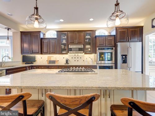 20500 Stone Fox Ct, Leesburg VA 20175-7223 exterior