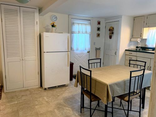 552 2nd Nh Tpke, Hillsboro NH  03244-4615 exterior