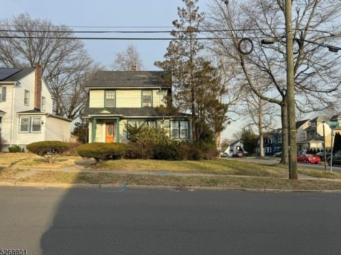 333 Thompson Ave, Roselle, NJ 07203-1558