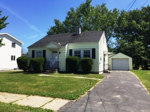 120 Beach St, Massena Center, NY 13662-1243