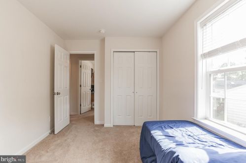 532 Winding Rd, Lansdale PA  19446-3447 exterior