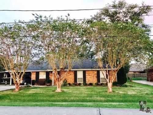 1407 Lee Dr, Thibodaux, LA 70301-3969
