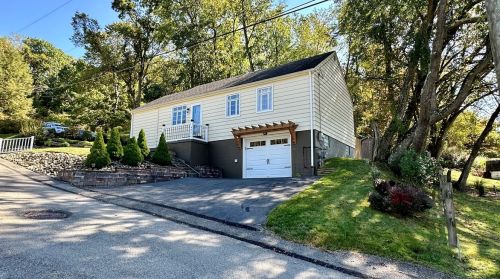 493 Birch Way, New Kensington PA  15068-5037 exterior