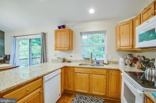 203 Spotslee Dr, Spotsylvania VA  22551-2533 exterior