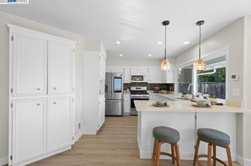 1455 Hudson Way, Livermore CA  94550-5550 exterior