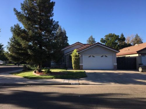 5585 Ellery Ave, Fresno, CA 93722-3141
