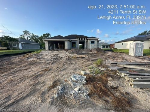 4211 10th St, Lehigh Acres, FL 33976-2708