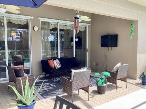 1542 Amherst Dr, Fort Pierce FL  34986-2450 exterior
