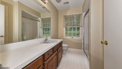 18 Noelle Ct, Lincoln Park NJ  07035-2237 exterior