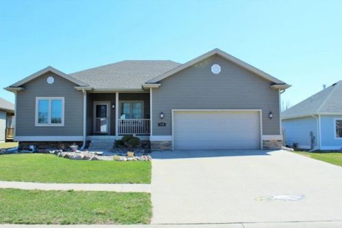 115 Creek Dr, Lawton, IA 51030-1043