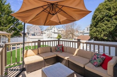 55 Charles St, Roselle Park NJ  07204-2258 exterior