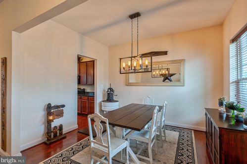 264 Burberry Ln, Charles Town WV  25414-5621 exterior