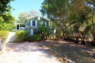 128 Tavern Dr, Plantation Key FL  33070-2625 exterior