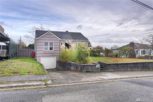1334 Hayward Ave, Bremerton, WA 98310-4920