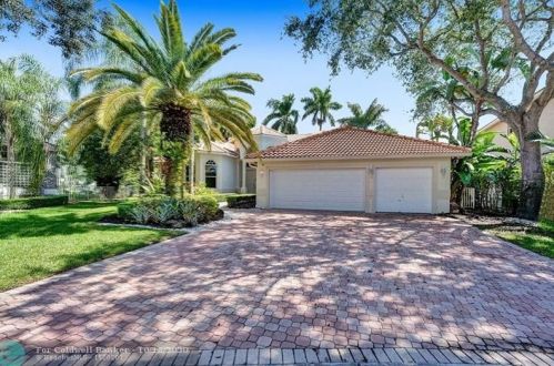 1413 156th Way, Hollywood, FL 33027-2379