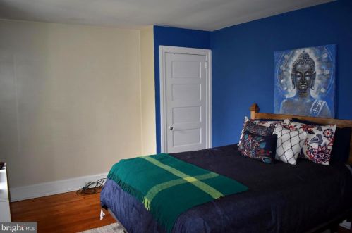 37 Ctr Ave, Norristown PA  19403-3218 exterior