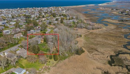 30 Dexter Ave, Sandwich, MA 02563-1923