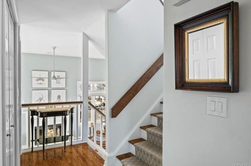 28 Brookridge Ct, Rye Brook NY  10573-3436 exterior