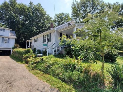 170 Michigan Ave, New Kensington, PA 15068-2983