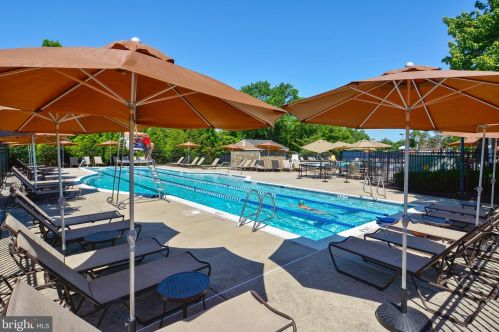 18292 St Georges Ct, Leesburg VA  20176-7421 exterior