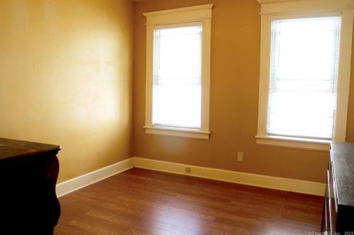 123 Clifford St, Bridgeport CT  06607-1605 exterior