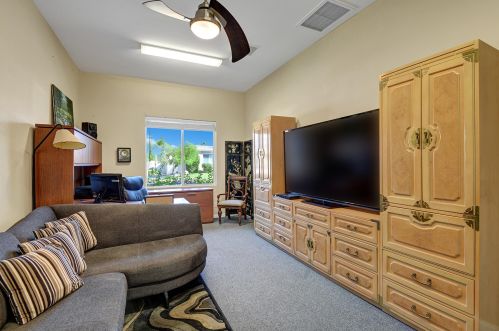 19 Orleans Rd, Rancho Mirage CA  92270-2714 exterior