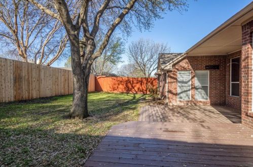 713 Sierra Ln, Lewisville TX  75028-7186 exterior