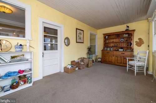 102 High St, Edinburg VA  22824-3084 exterior