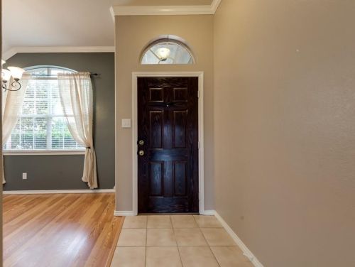 2517 Cross Haven Dr, Lewisville TX  75028-2483 exterior