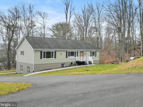 230 Walters Ave, Molino, PA 17961-1420