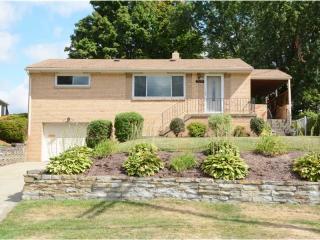 5211 Blossom Rd, Pittsburgh, PA 15236-2624