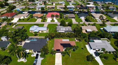 113 41 St, Cape Coral FL  33904-5127 exterior