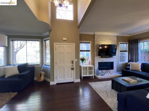 213 Sutton Cir, Danville, CA 94506-1147
