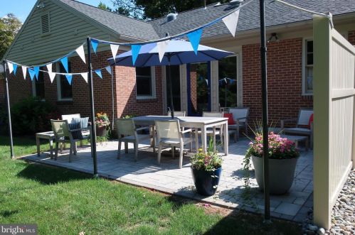 300 28th St, Camp Hill PA  17011-2801 exterior