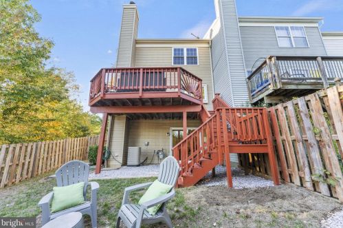 16869 Miranda Ln, Woodbridge VA  22191-5142 exterior