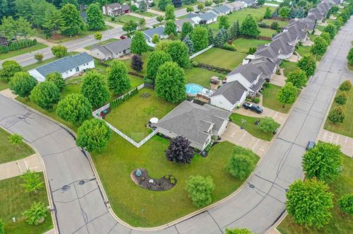 2722 Teresa Dr, Green Bay WI  54311-5586 exterior